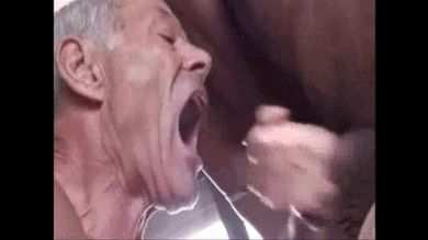 Нарезка роликов со стариками куколдами, которые смотрят на измену жены