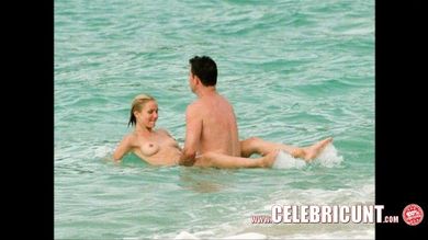 Слайд-шоу в котором Камерон Диаз попалась на фото вовремя секса в море и даже голенькой